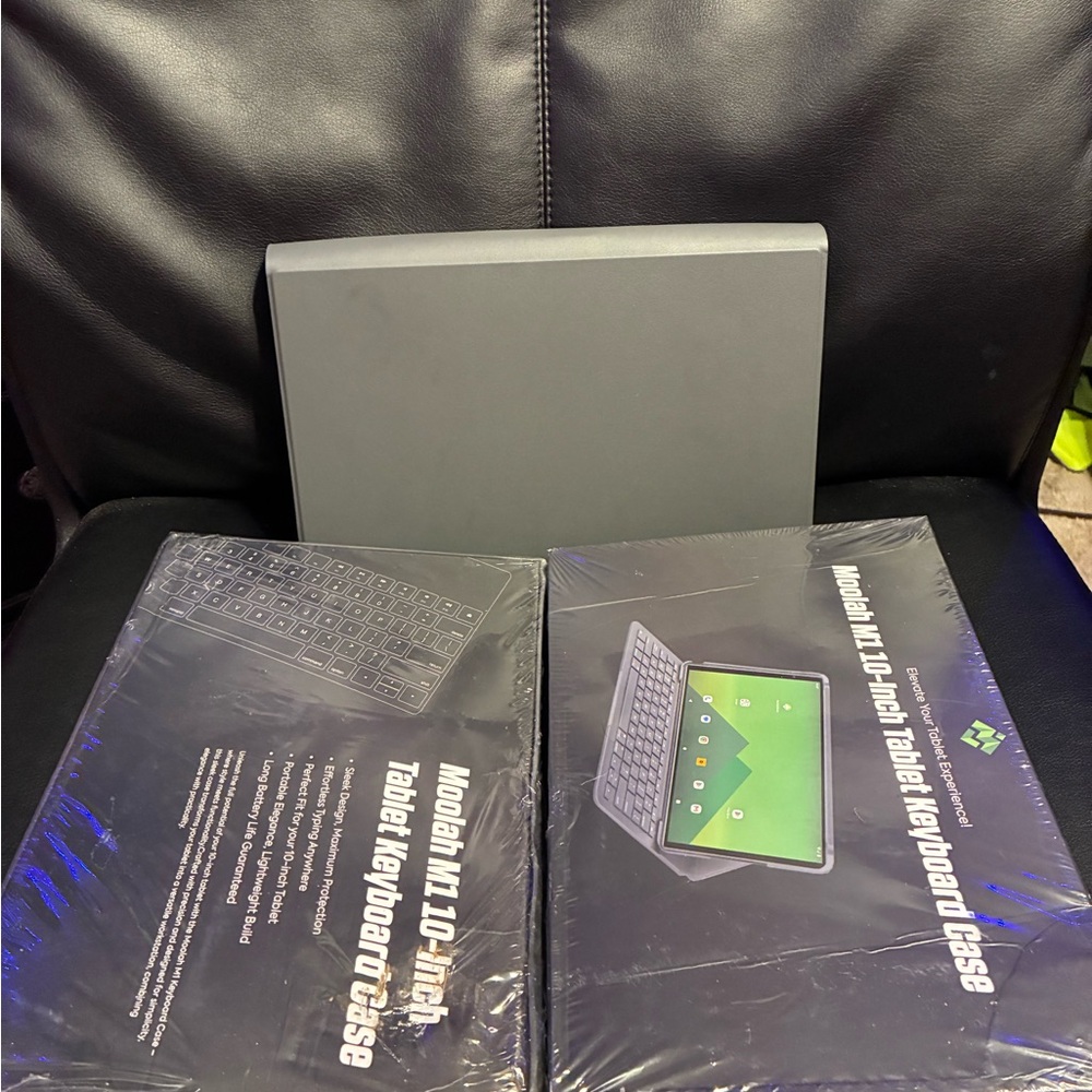 Wireless Keyboard With Case β Bluetooth, & Protective! π | For 10 Inch Tablets - Picture 2 of 5